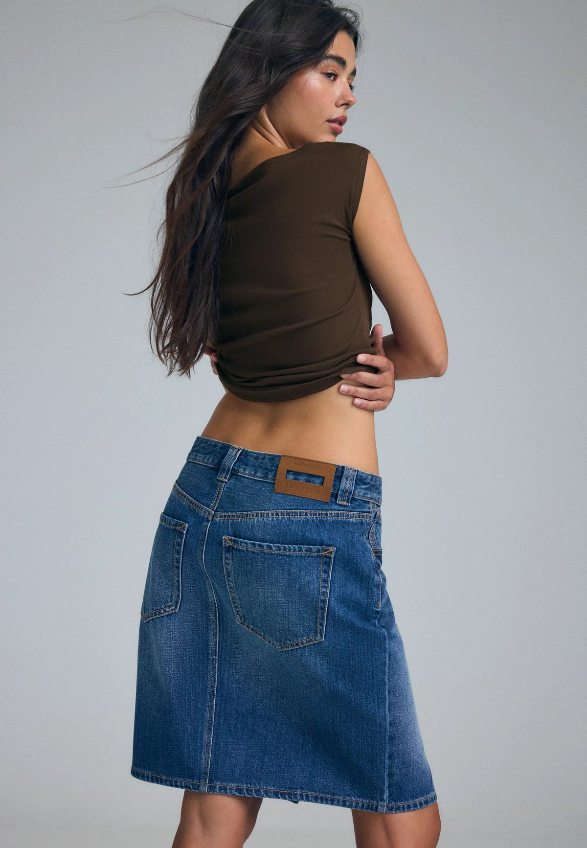 MEDIUM DENIM WASH