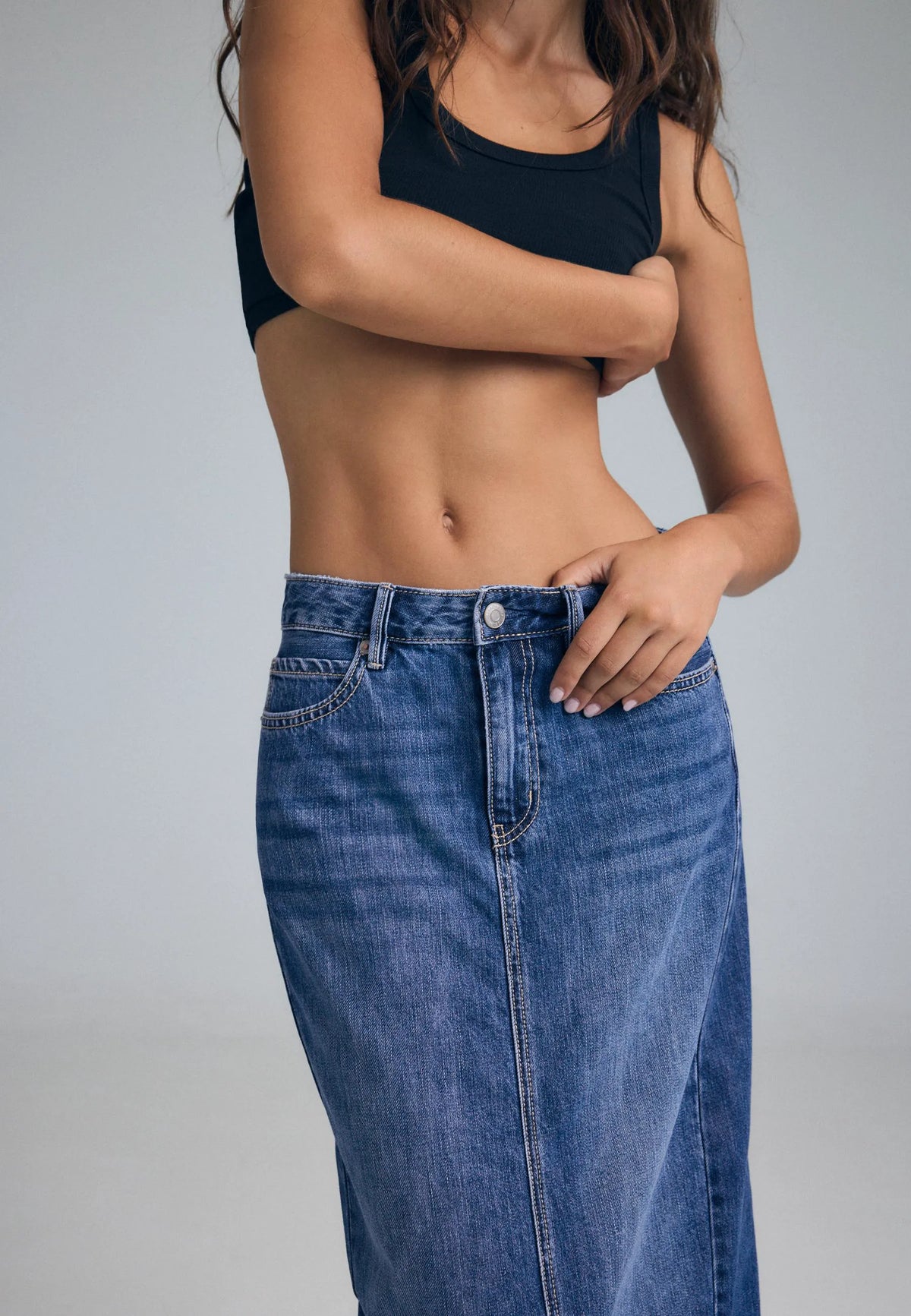 MEDIUM DENIM WASH