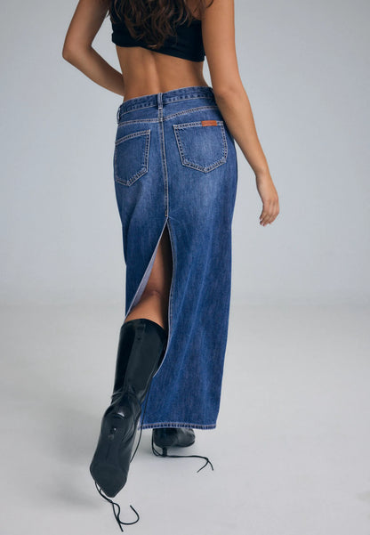 MEDIUM DENIM WASH