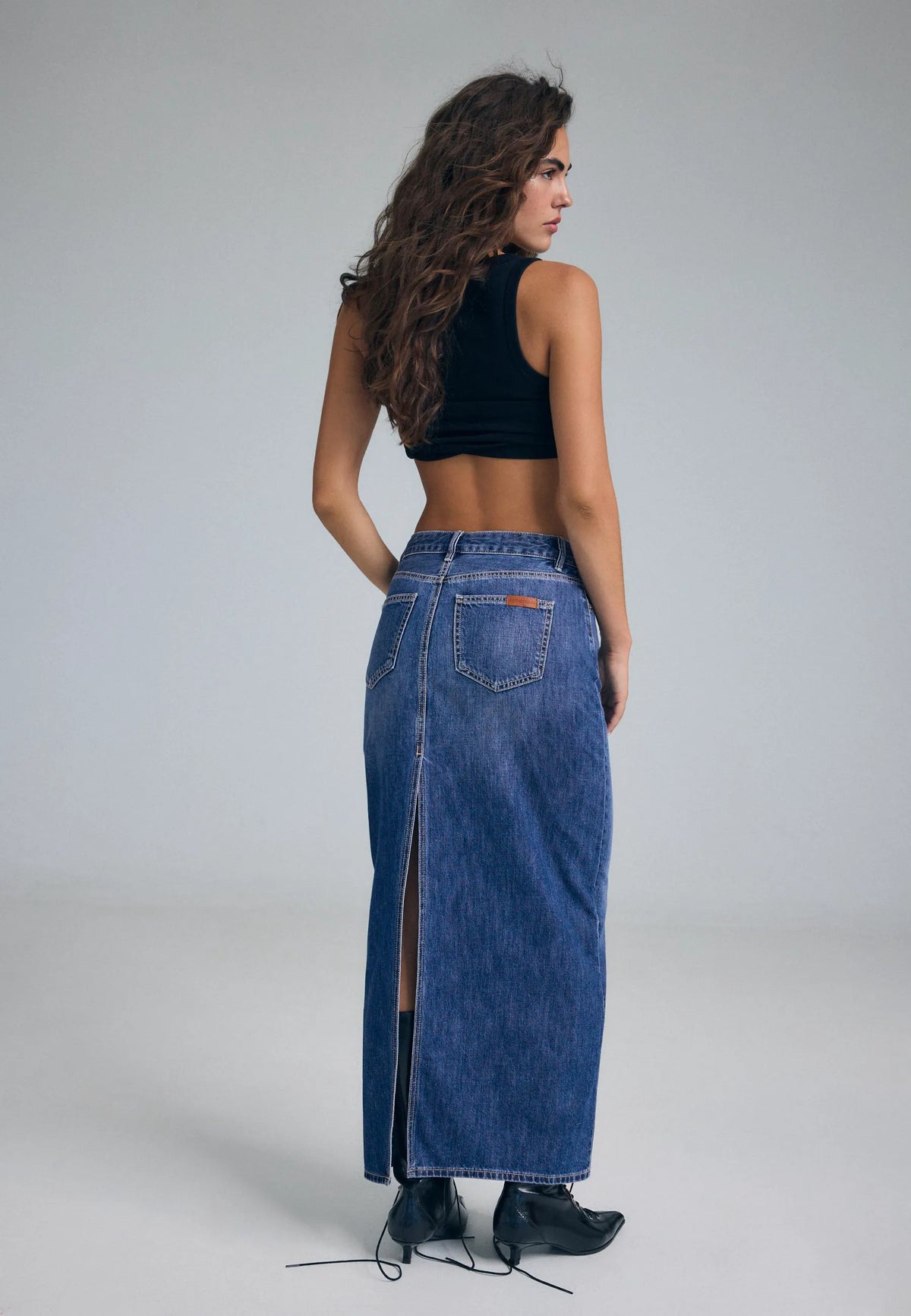 MEDIUM DENIM WASH