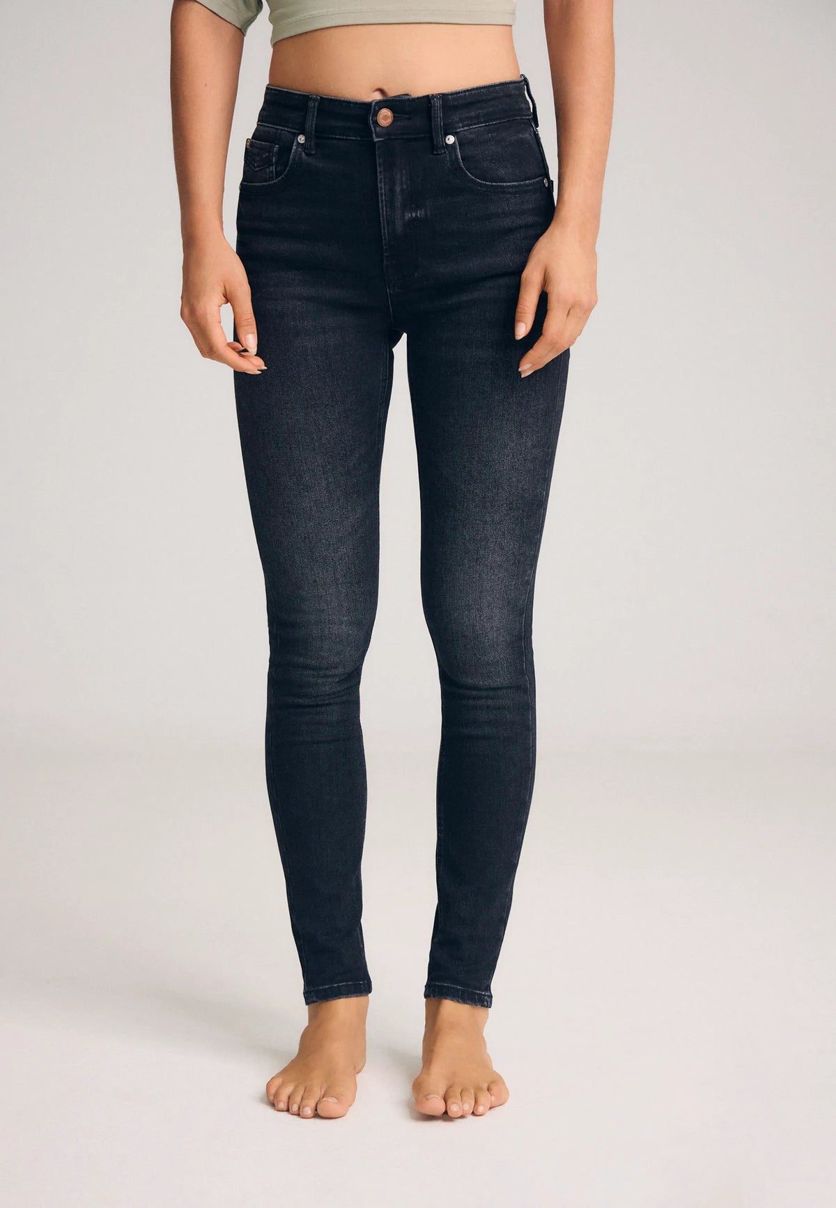 BLACK DENIM RINSE WASH