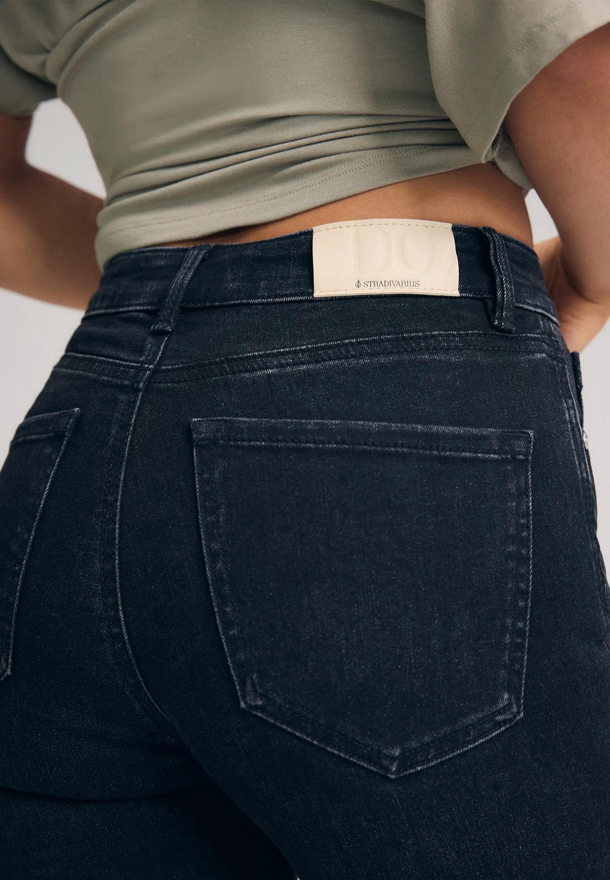 BLACK DENIM RINSE WASH
