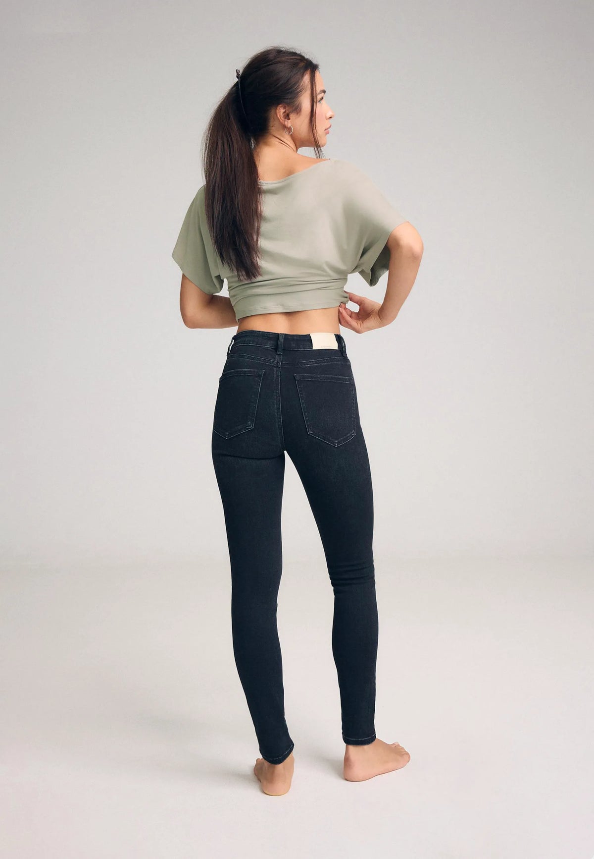 BLACK DENIM RINSE WASH