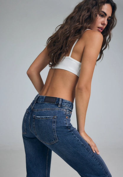 MEDIUM DENIM WASH