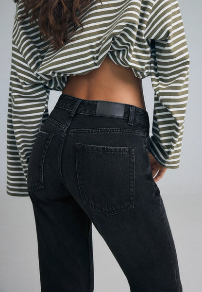 BLACK DENIM WASH