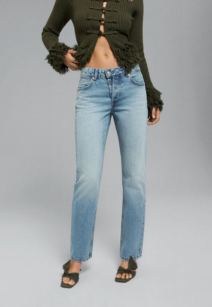 MEDIUM BLUE DENIM