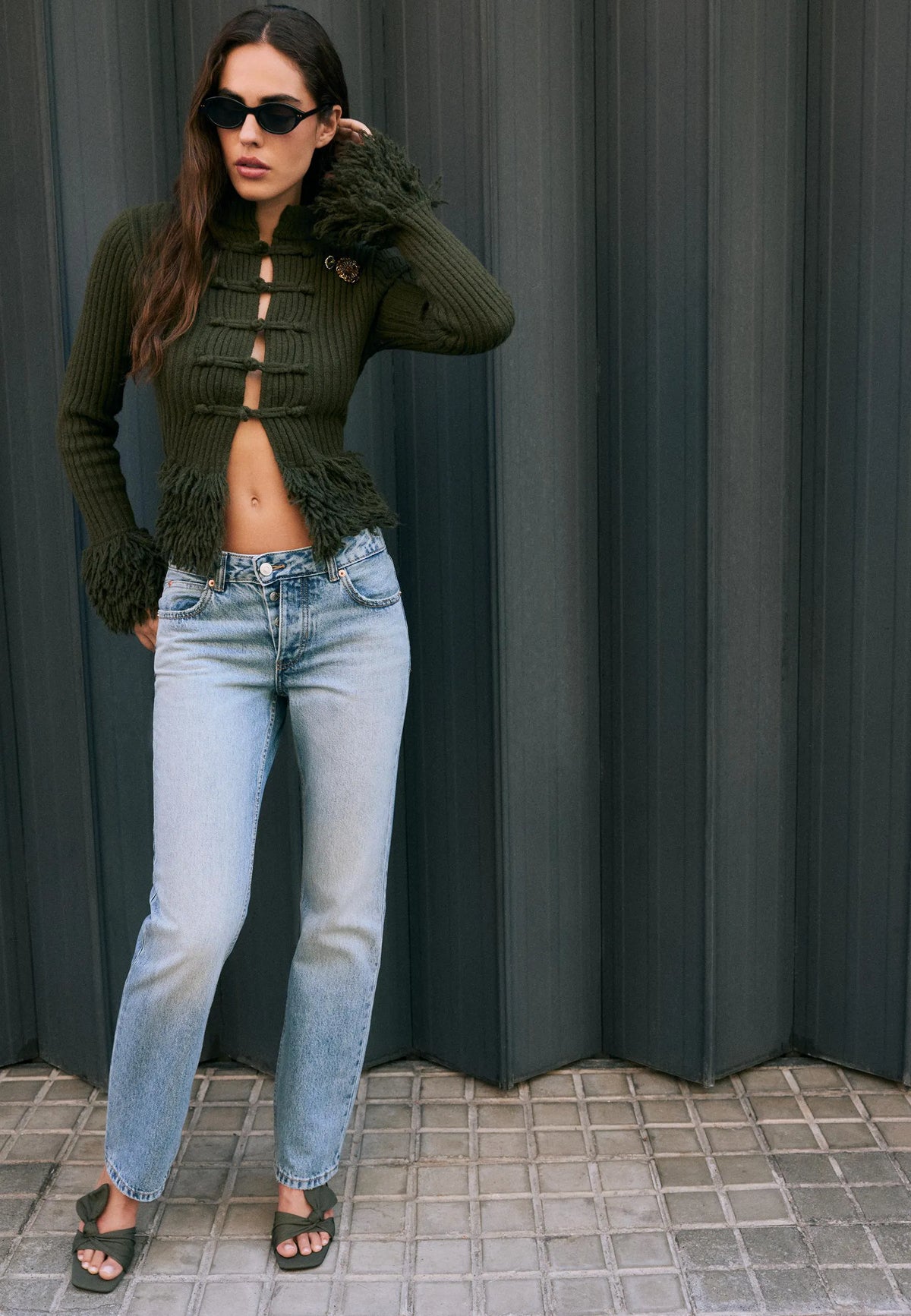MEDIUM BLUE DENIM