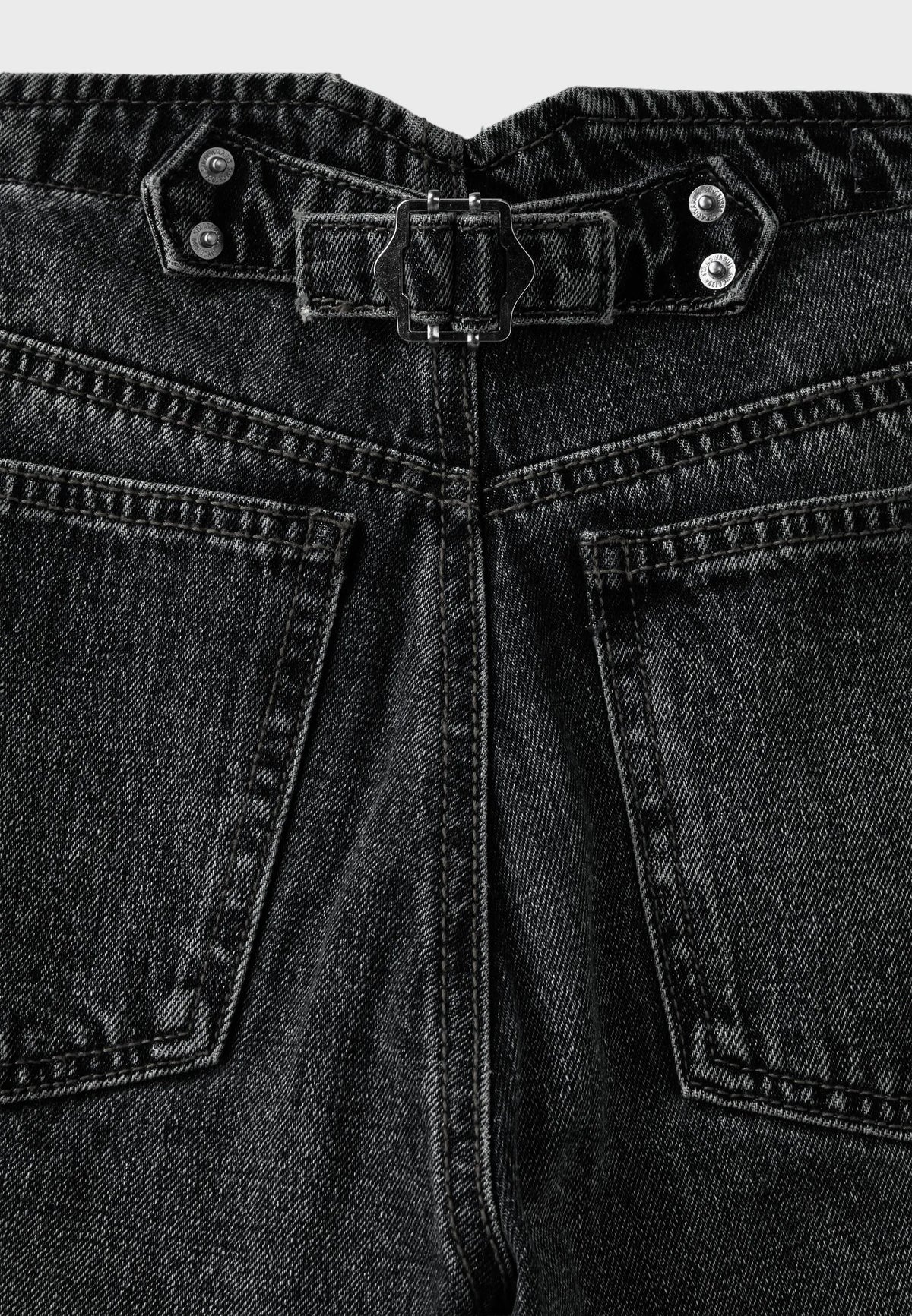 BLACK DENIM WASH