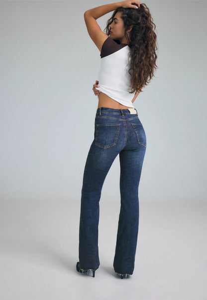 MEDIUM DENIM WASH
