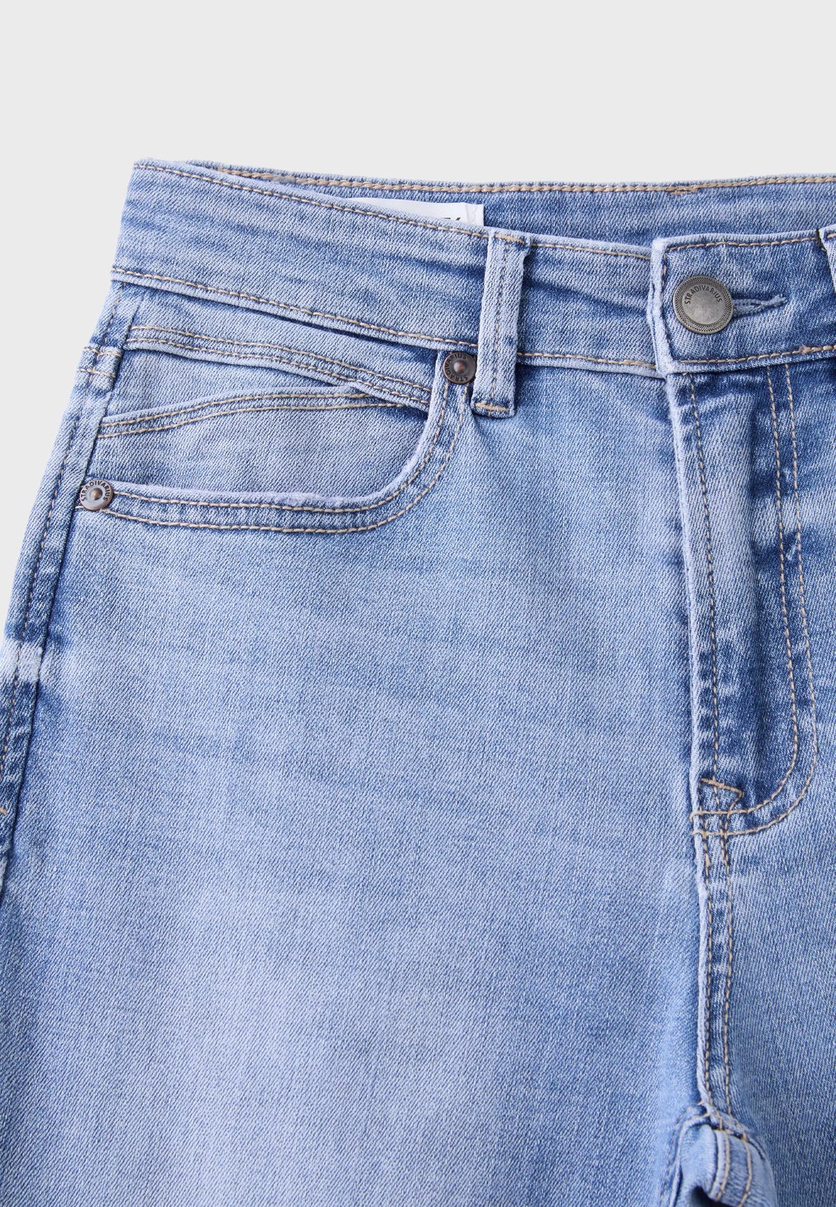 MEDIUM LIGHT BLUE DENIM