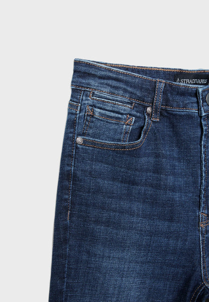 MEDIUM DENIM WASH