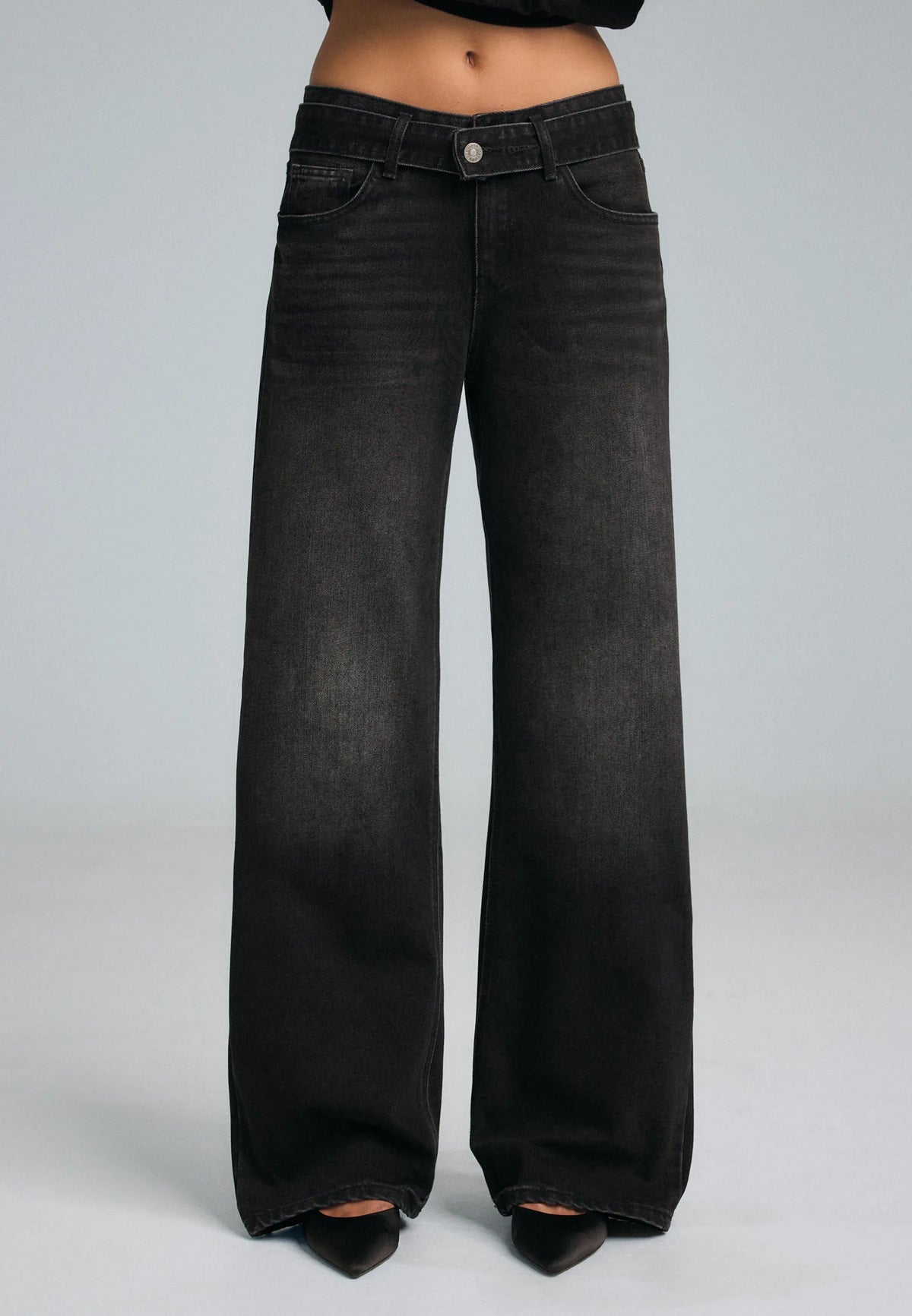 BLACK DENIM WASH