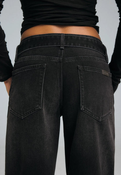 BLACK DENIM WASH