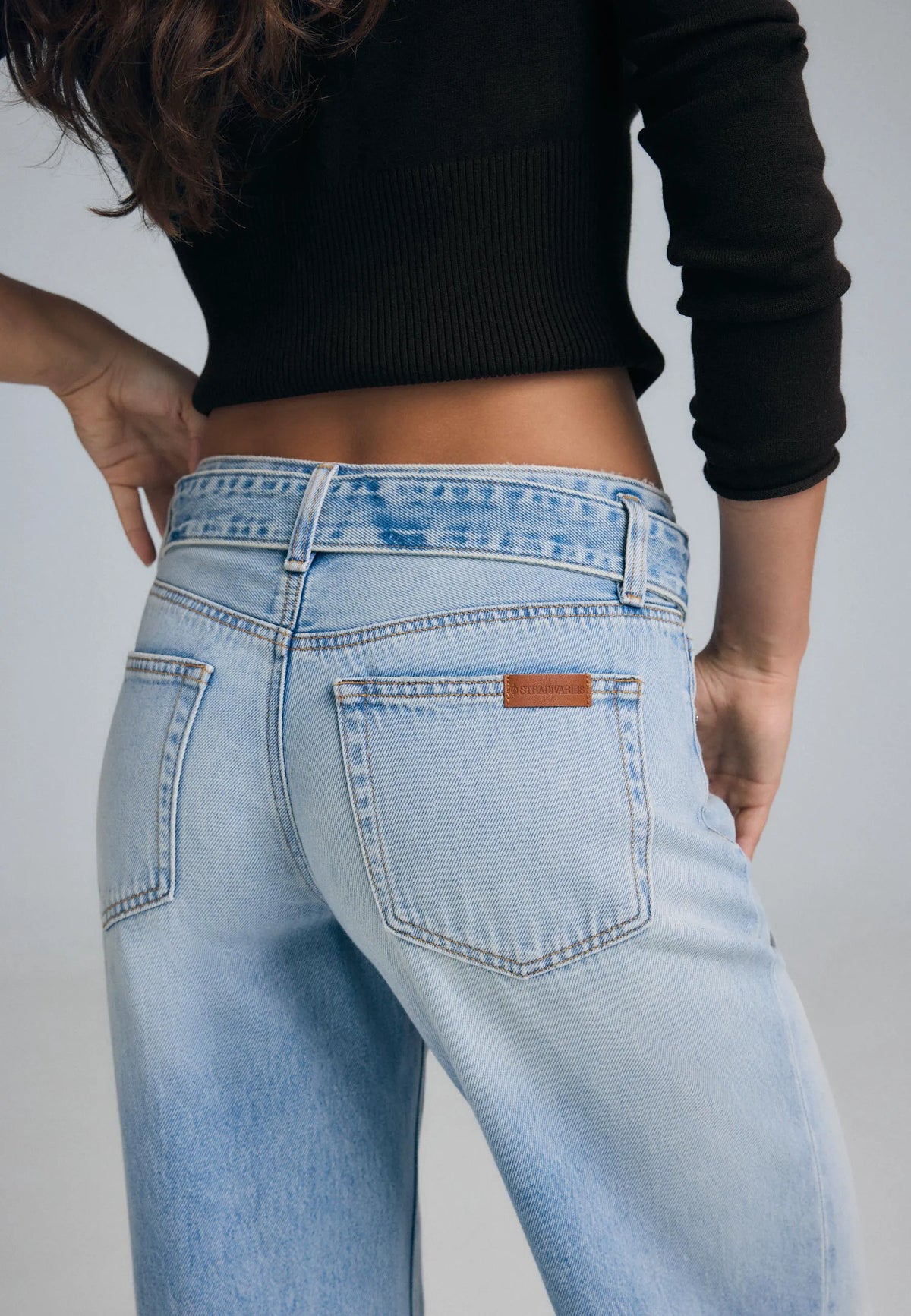 MEDIUM LIGHT BLUE DENIM