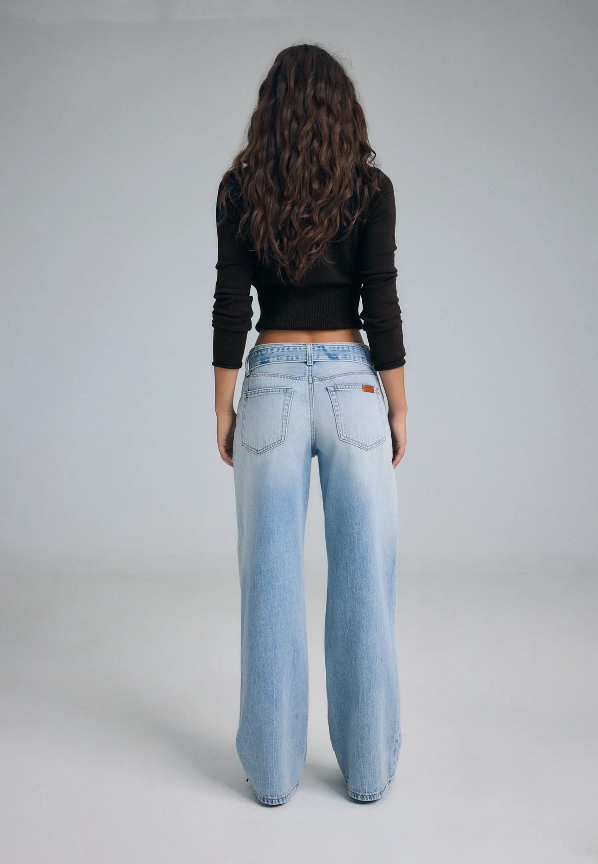 MEDIUM LIGHT BLUE DENIM