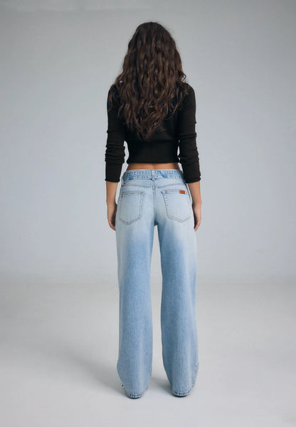 MEDIUM LIGHT BLUE DENIM
