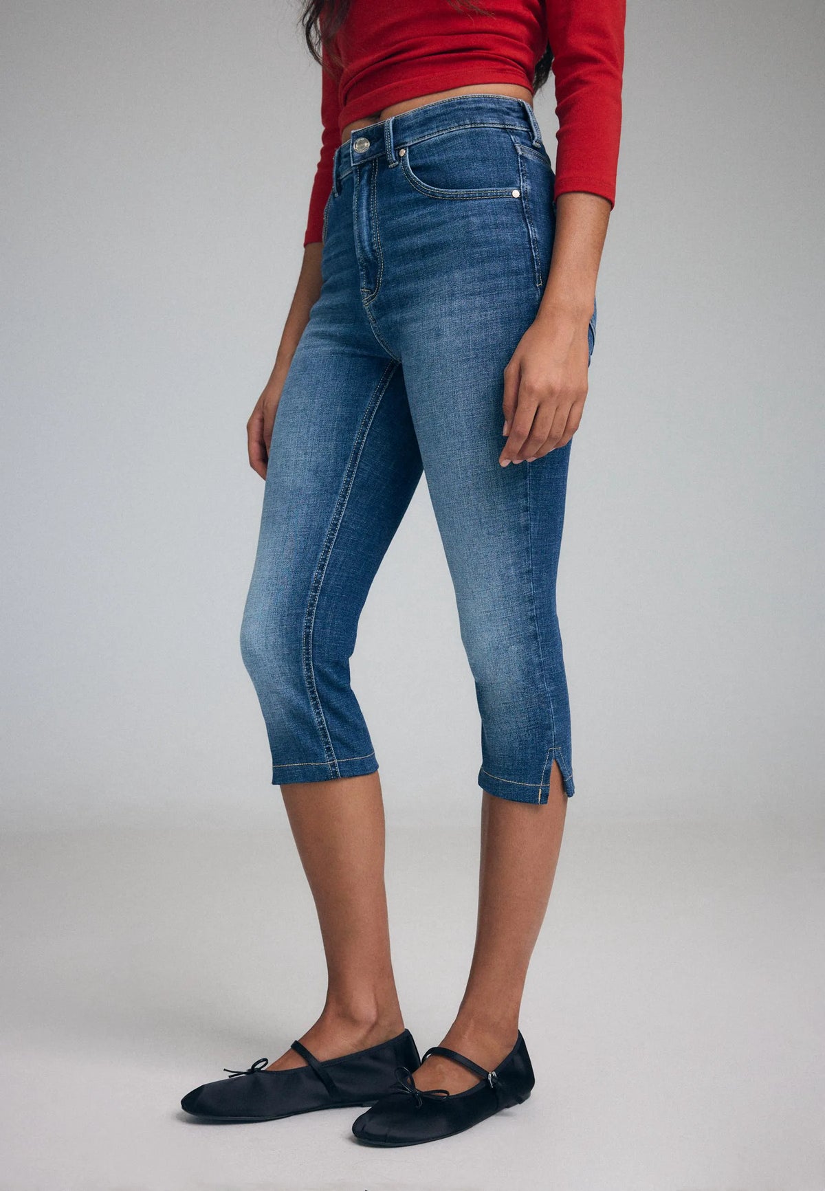 MEDIUM BLUE DENIM