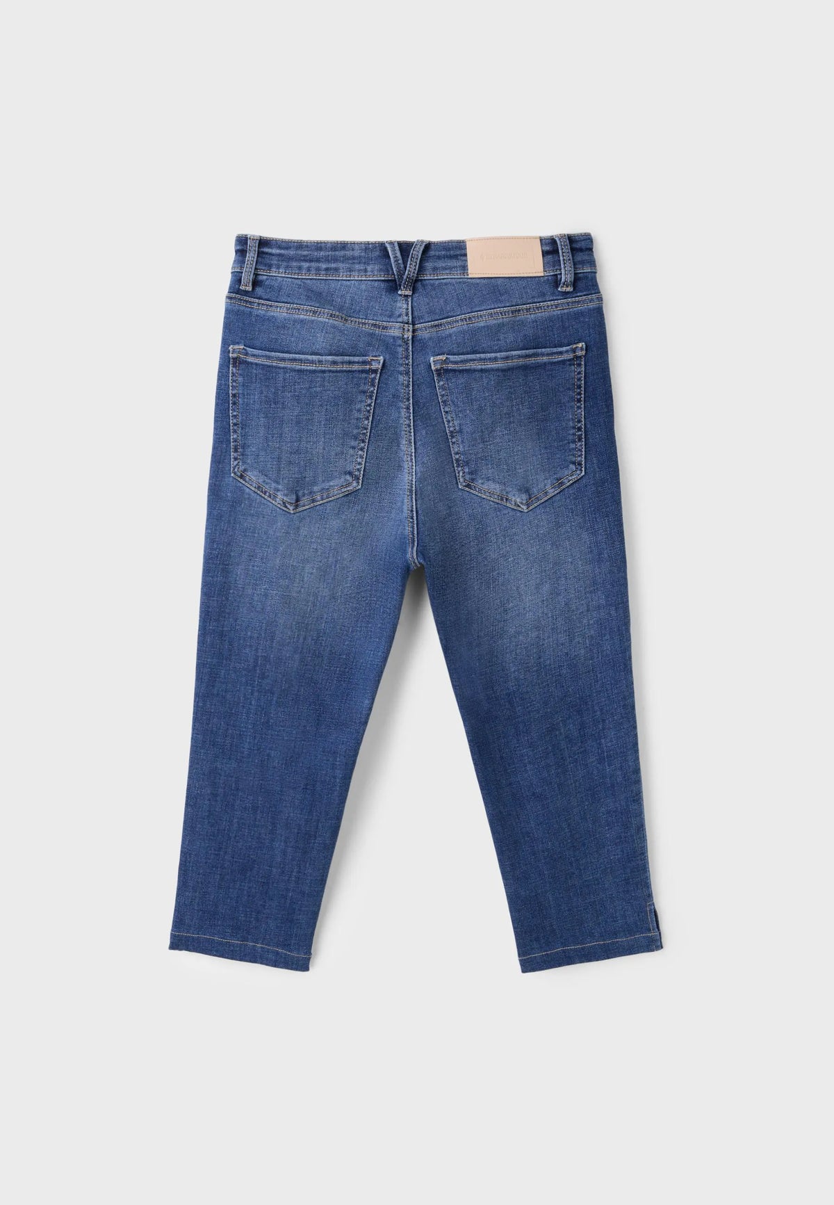 MEDIUM BLUE DENIM
