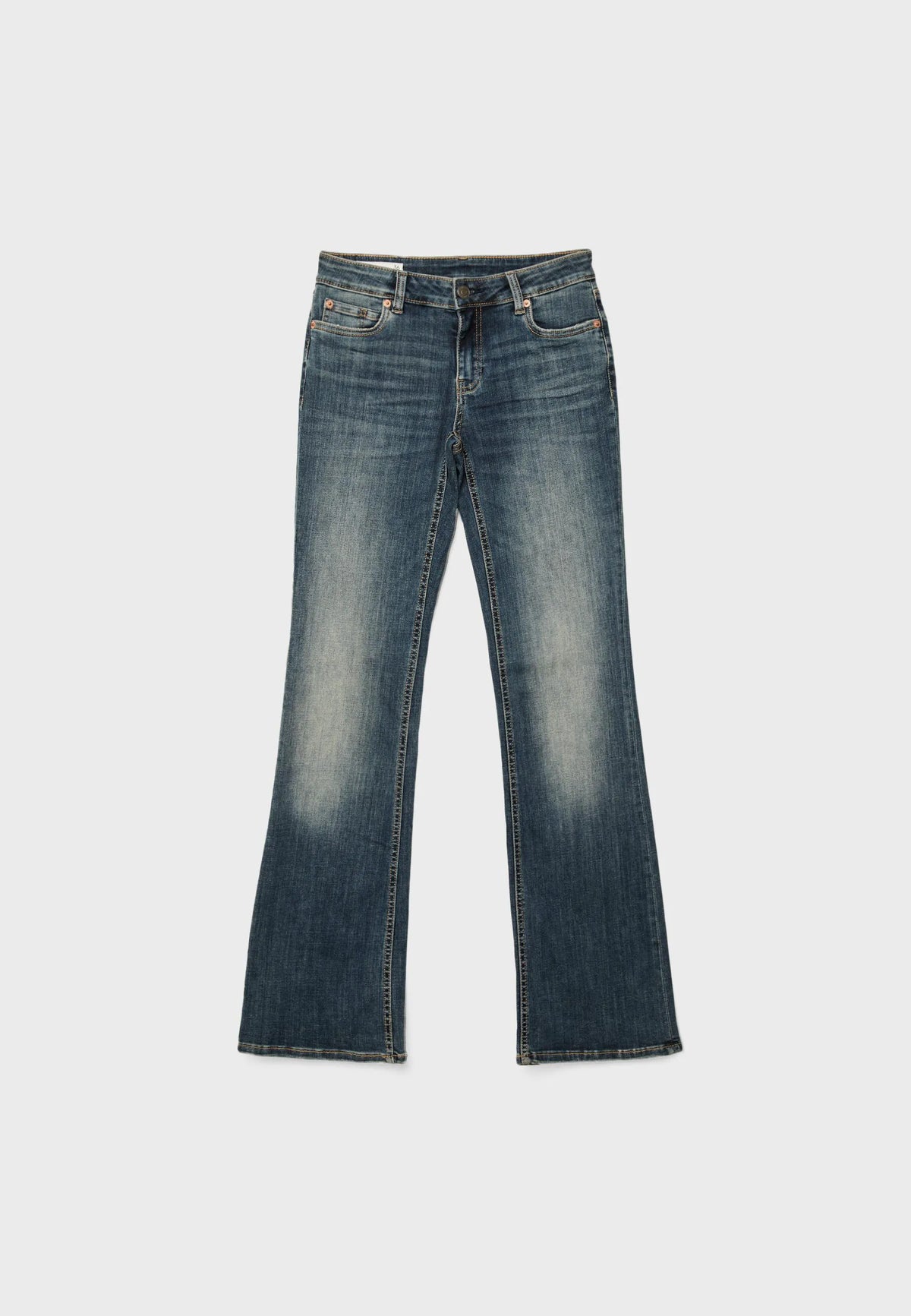 MEDIUM DENIM WASH
