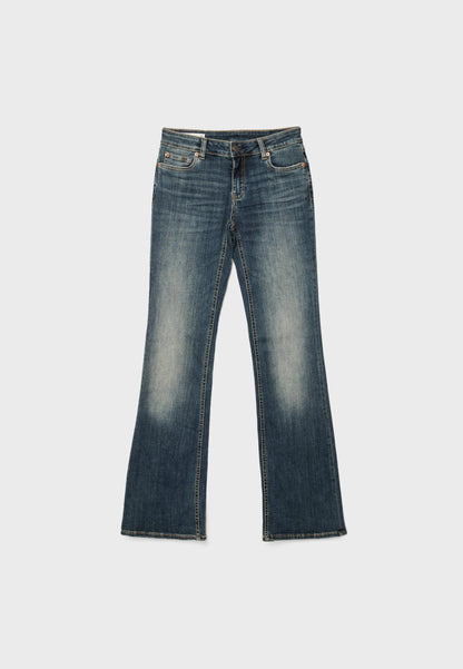 MEDIUM DENIM WASH