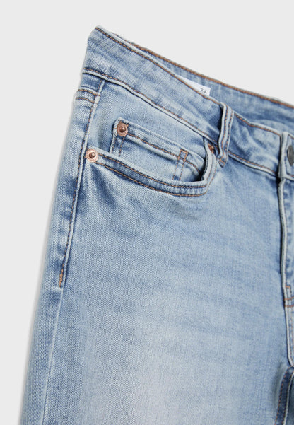 MEDIUM LIGHT BLUE DENIM