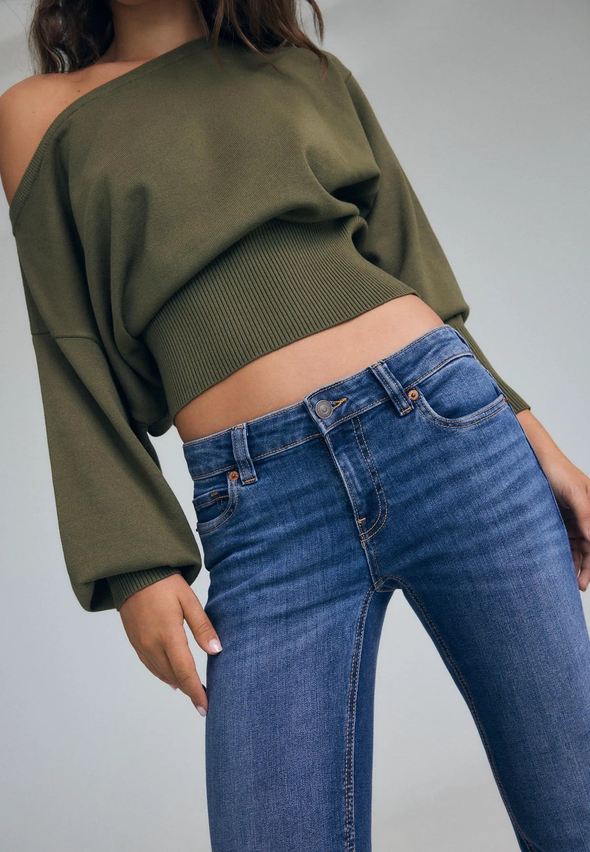 MEDIUM BLUE DENIM