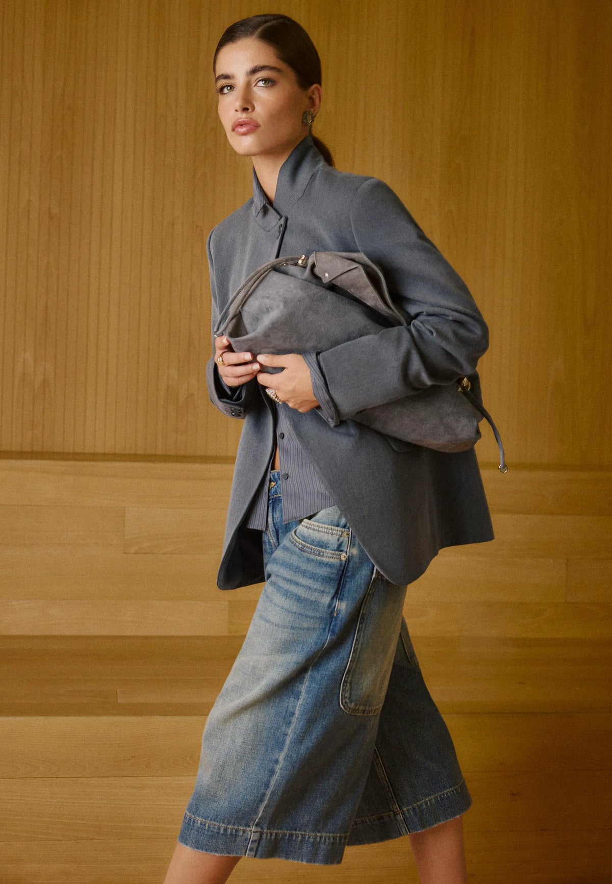 MEDIUM DENIM WASH