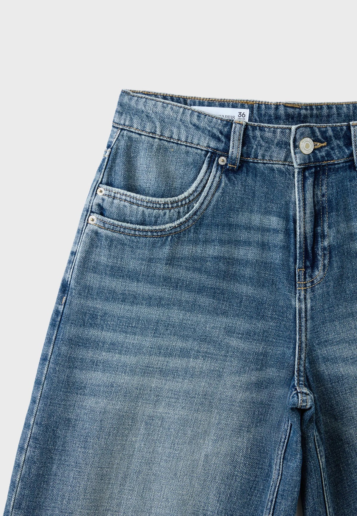 MEDIUM DENIM WASH