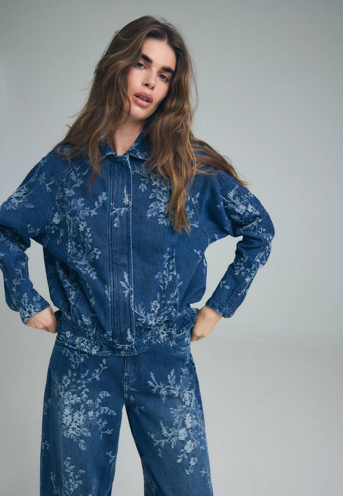 MEDIUM BLUE DENIM