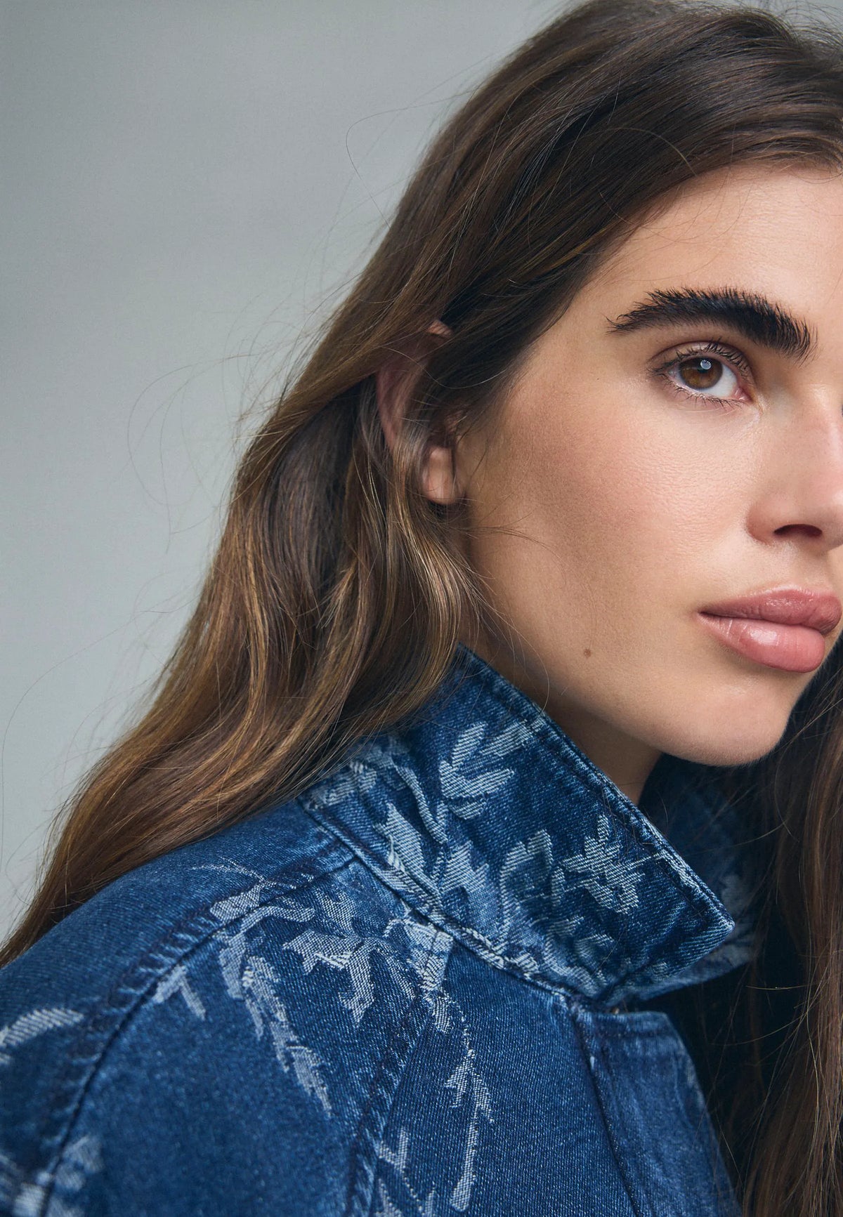 MEDIUM BLUE DENIM