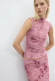 Salmon pink
