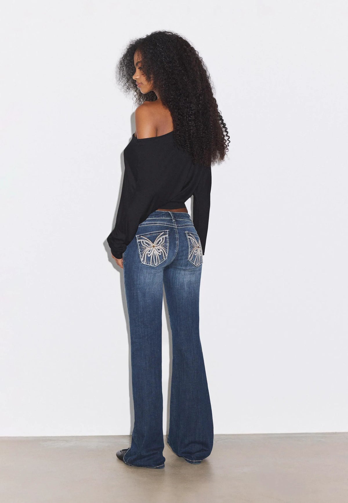 MEDIUM DENIM WASH