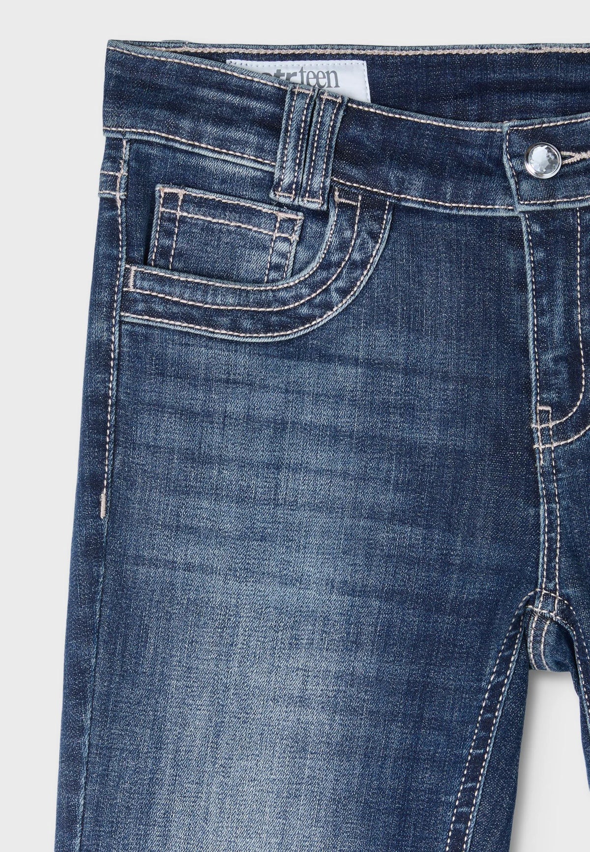 MEDIUM DENIM WASH