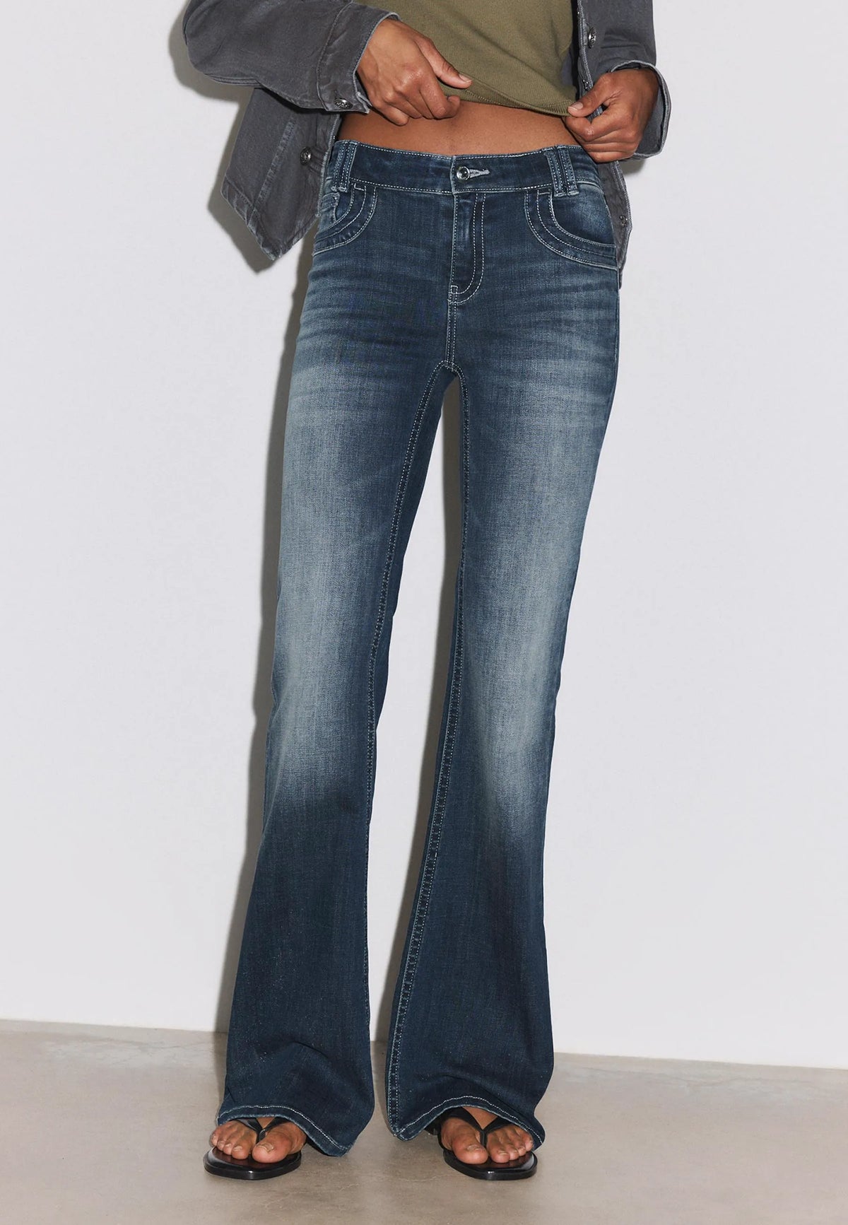 LIGHT GREY DENIM WASH