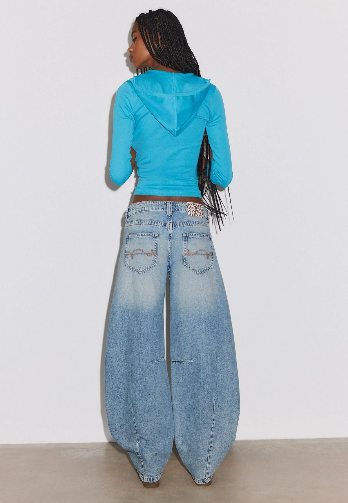MEDIUM LIGHT BLUE DENIM