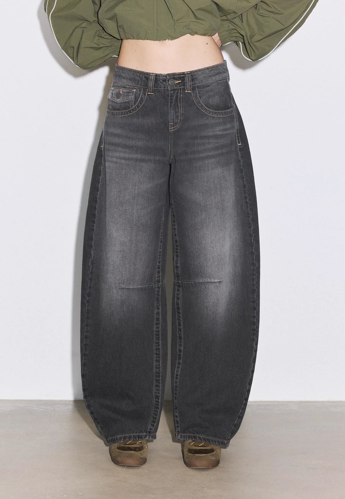 DARK GREY DENIM WASH