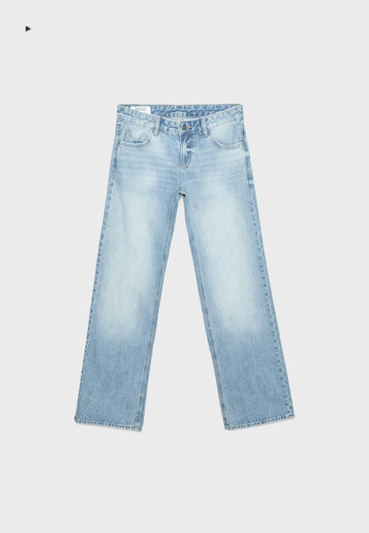 MEDIUM LIGHT BLUE DENIM