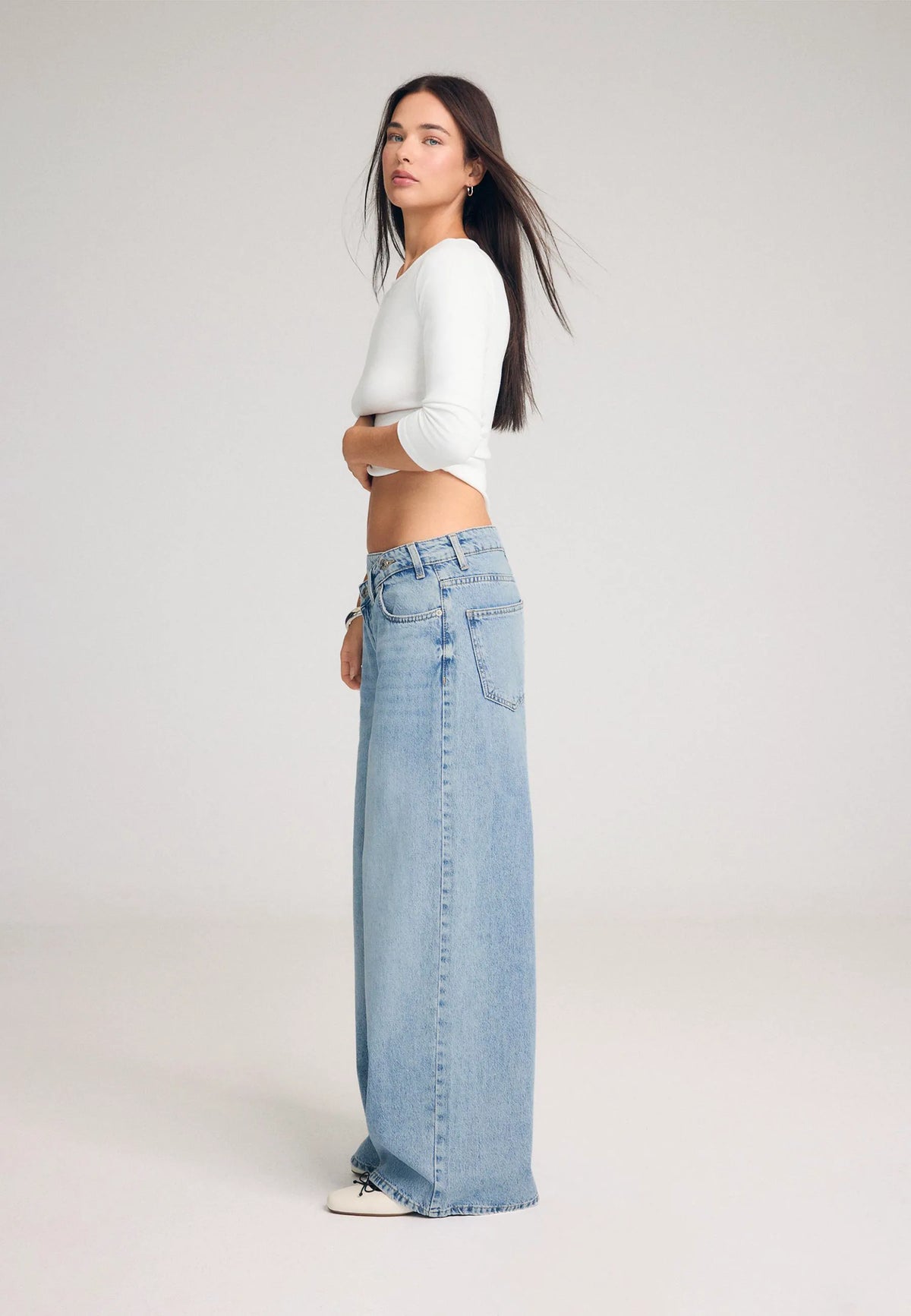 MEDIUM LIGHT BLUE DENIM