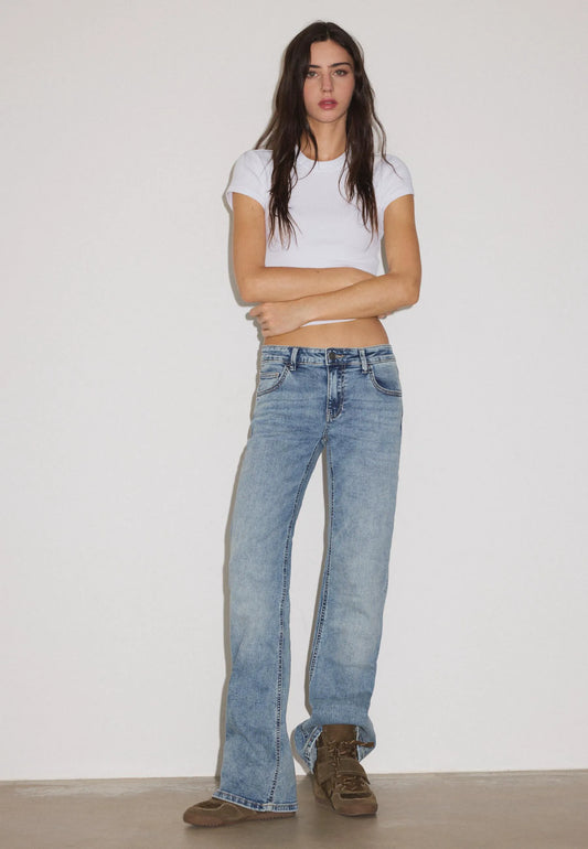 MEDIUM BLUE DENIM