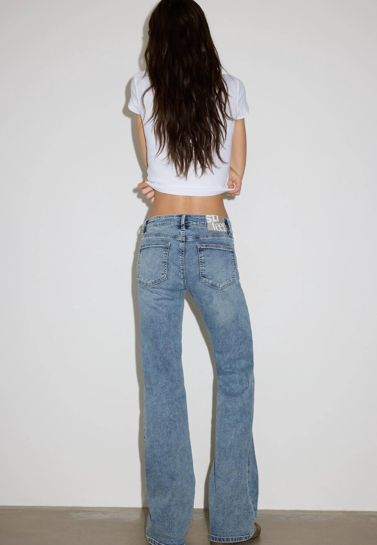 MEDIUM BLUE DENIM