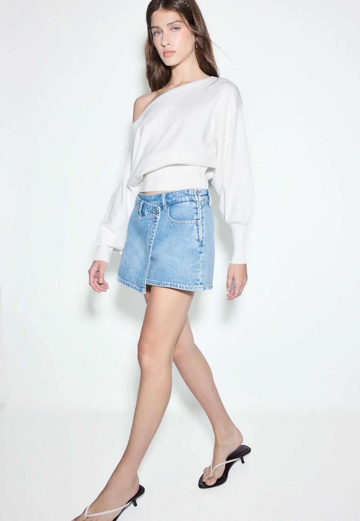 MEDIUM DENIM WASH