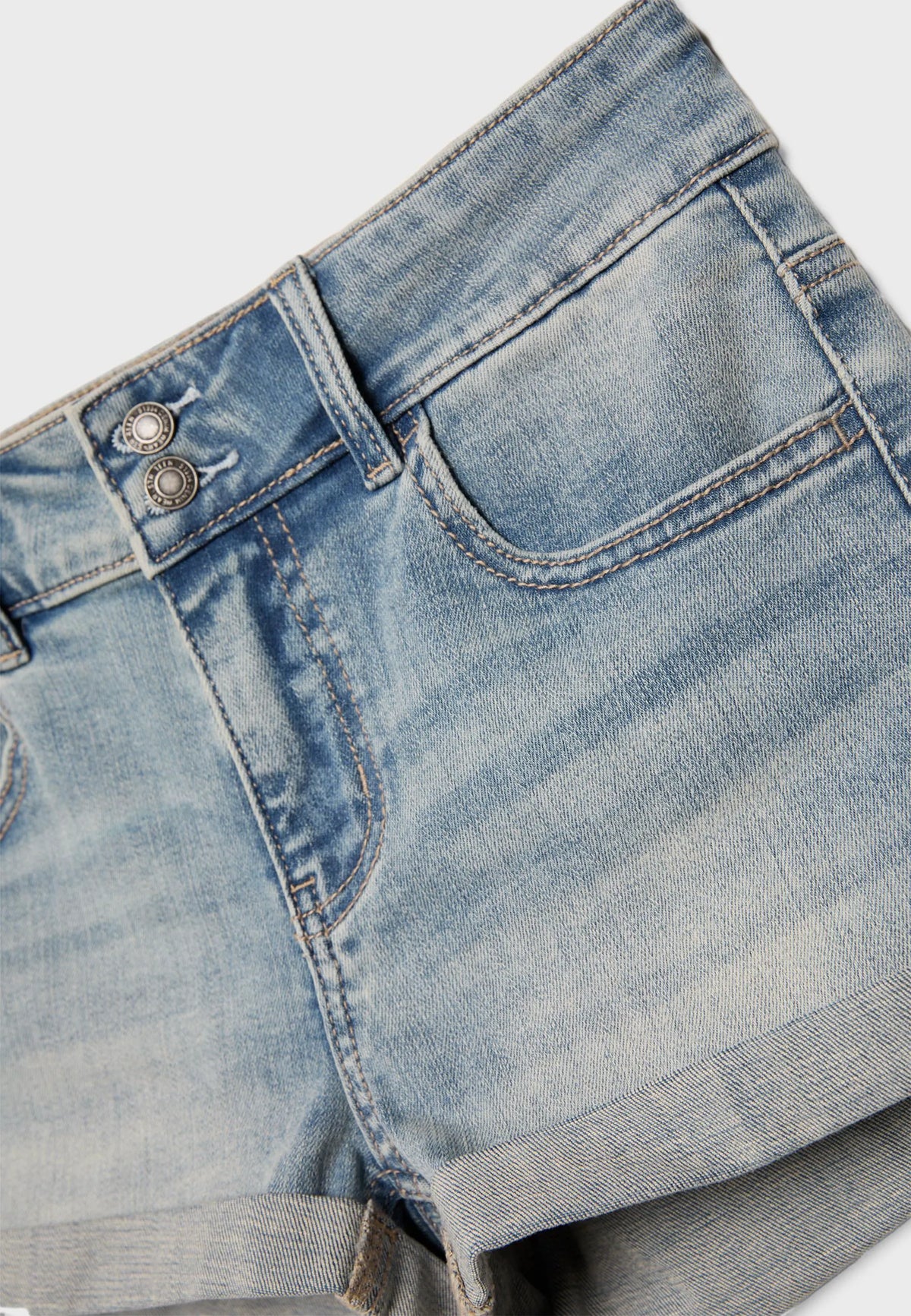 MEDIUM BLUE DENIM