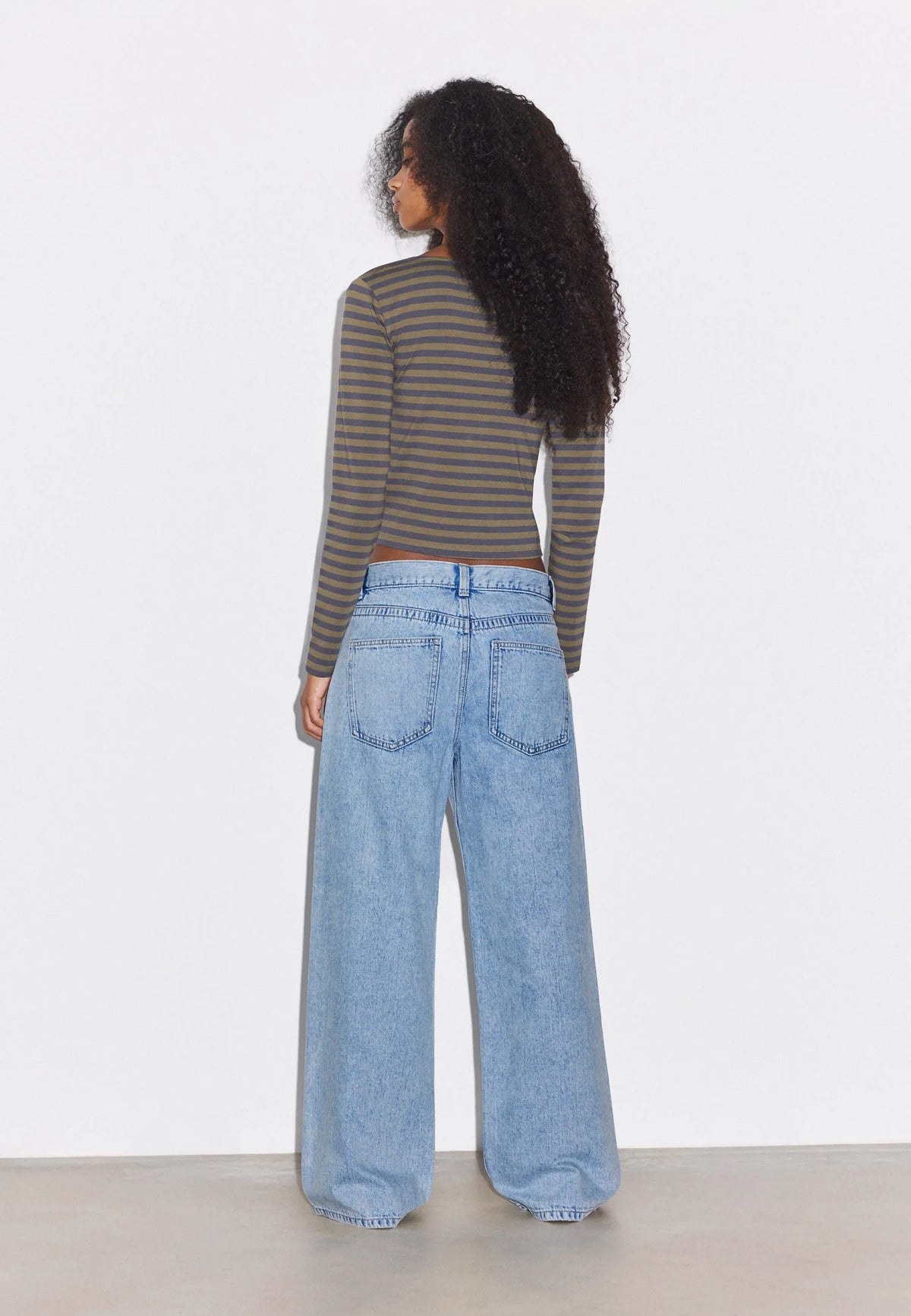 MEDIUM LIGHT BLUE DENIM