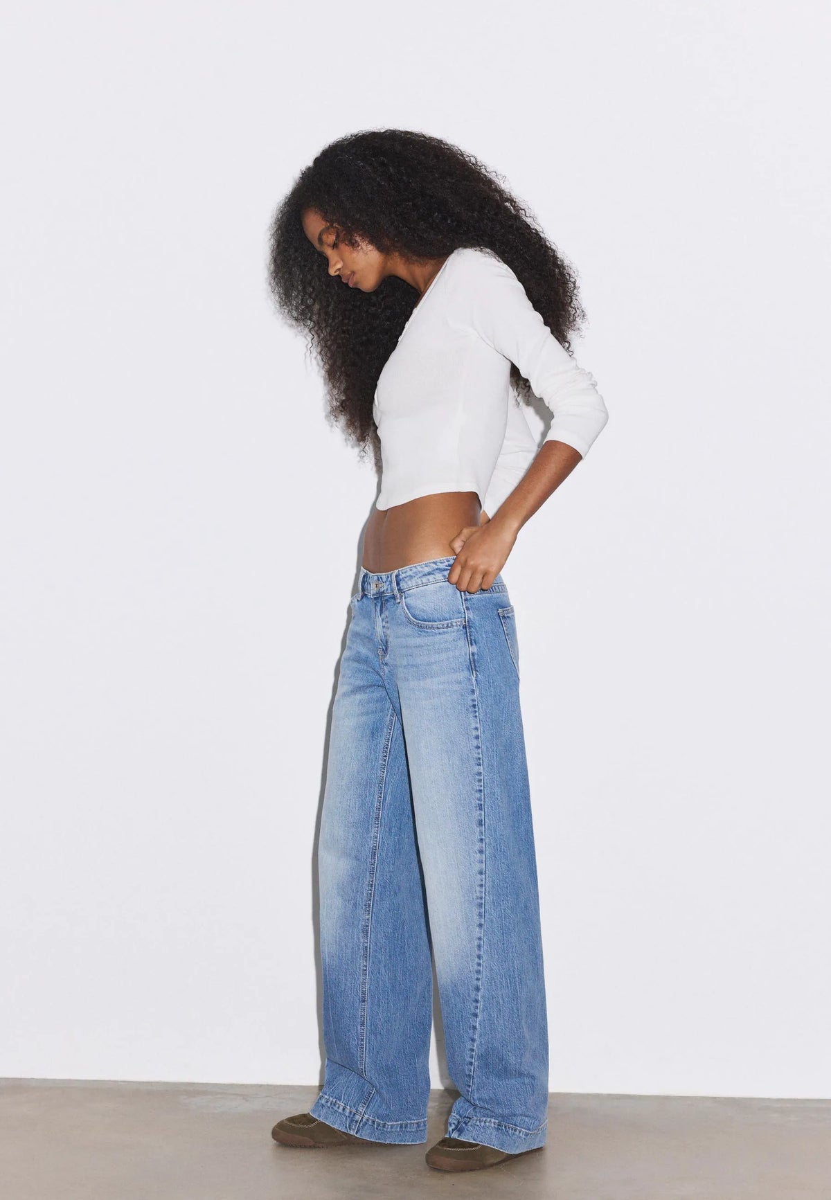 MEDIUM LIGHT BLUE DENIM