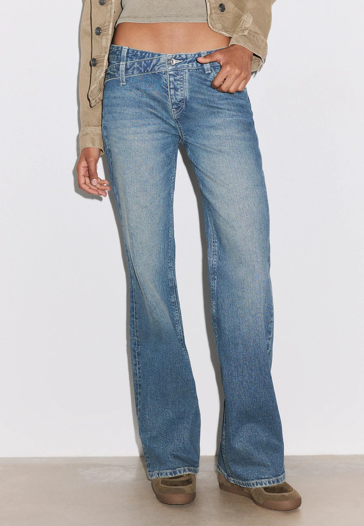 MEDIUM BLUE DENIM